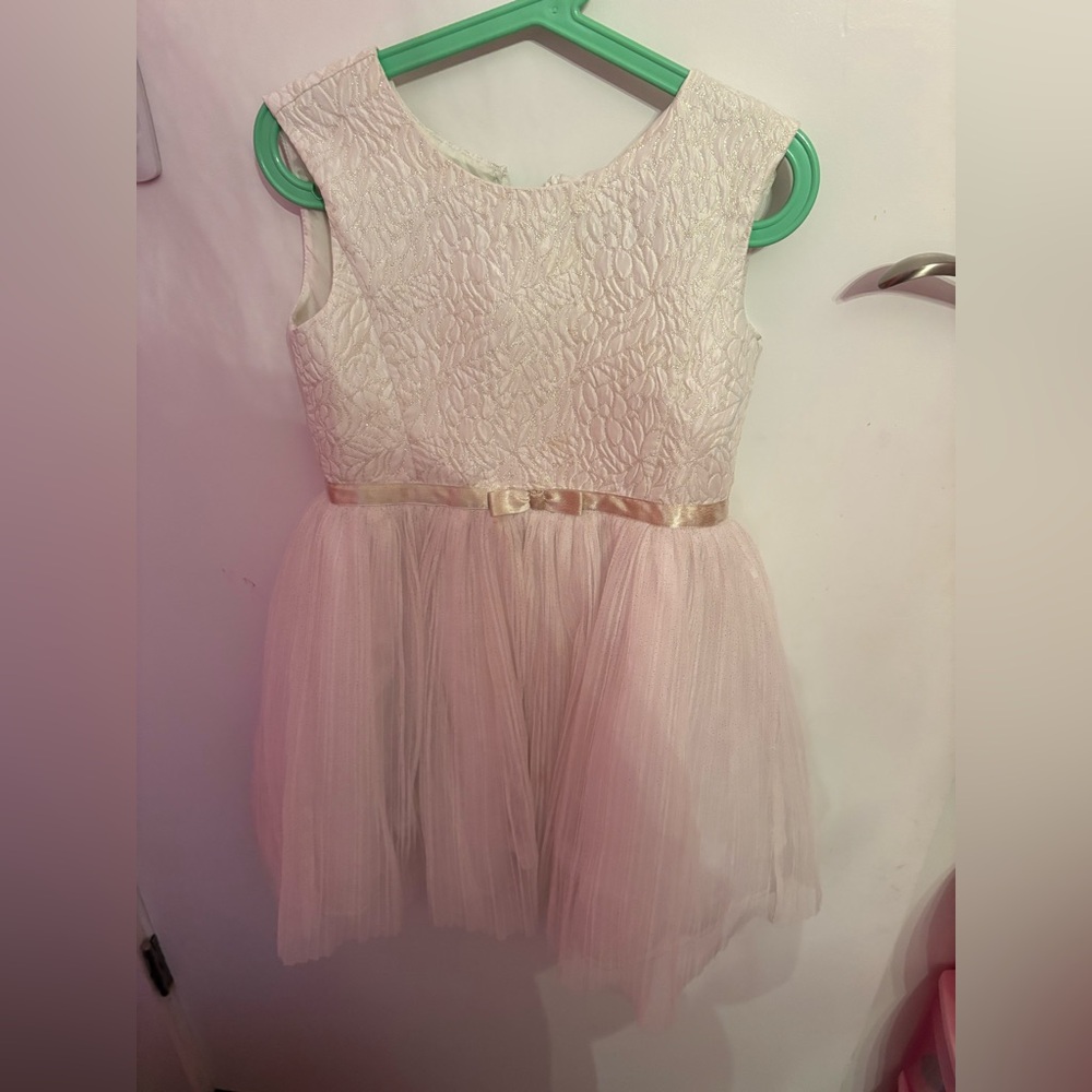 4 Ever Free White & Gold Sparkly Dress Size 6